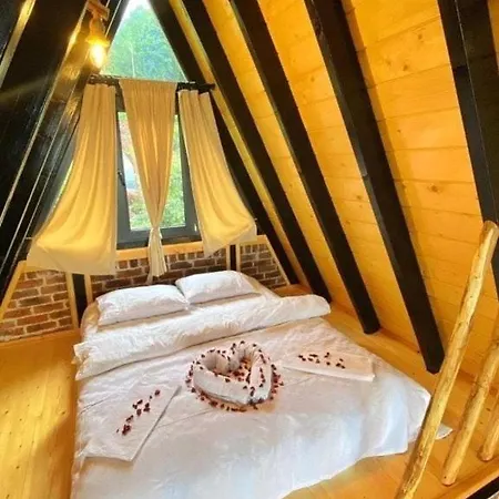 Sapancakelebekvadibungalov Alpstuga